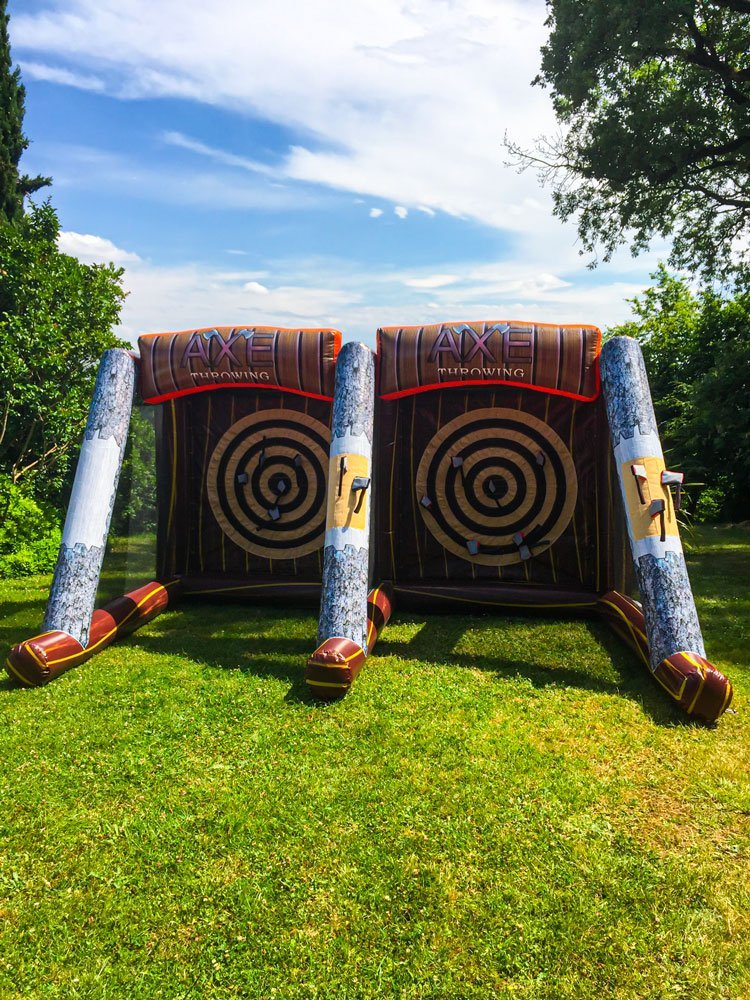 Jeu gonflable lancer de haches à louer Toulouse Elite Animation